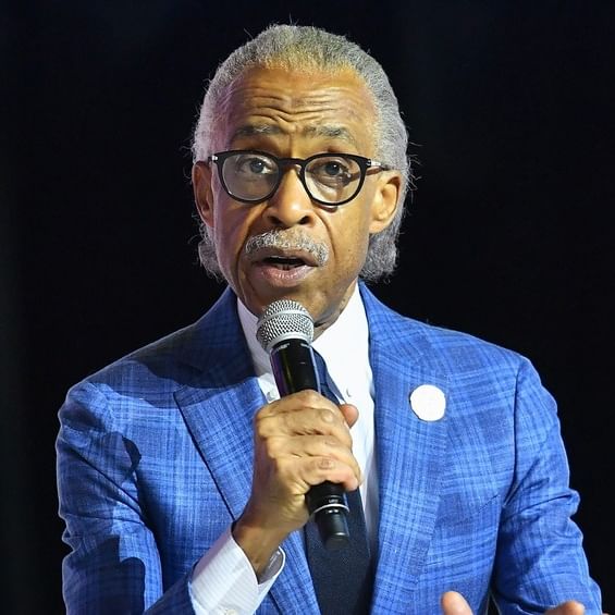 Democratic presidential candidates are rallying around Rev. Al Sharpton in his feud with President Donald Trump.
Trump on Wednesday accused Sharpton of hating white people and police officers after Sharpton took issue with the president’s criticisms of Baltimore.  #2020 #alsharpton #Democrats #Racism #sharpton #trump